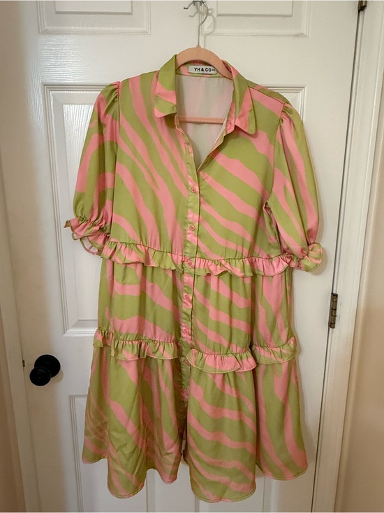 YH & CO Dresses & Skirts - Pink and Green Zebra-Print Tiered Midi Dress